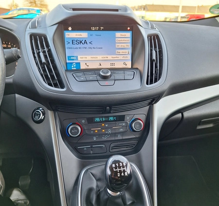 Ford Kuga cena 68900 przebieg: 122500, rok produkcji 2018 z Pabianice małe 562